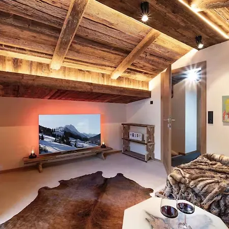 펜션 Larf Do Nigst - Exklusives Ski In- Ski Out Chalet 티롤 키르흐베르크
