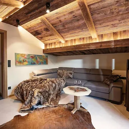 Larf Do Nigst - Exklusives Ski In- Ski Out Chalet *