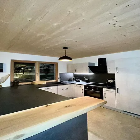 Larf Do Nigst - Exklusives Ski In- Ski Out Chalet Semesterbostad