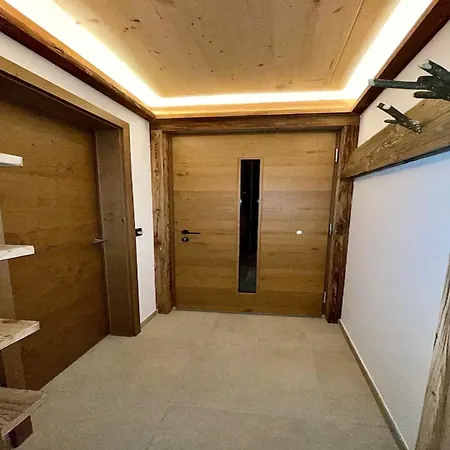 Larf Do Nigst - Exklusives Ski In- Ski Out Chalet Kirchberg in Tirol